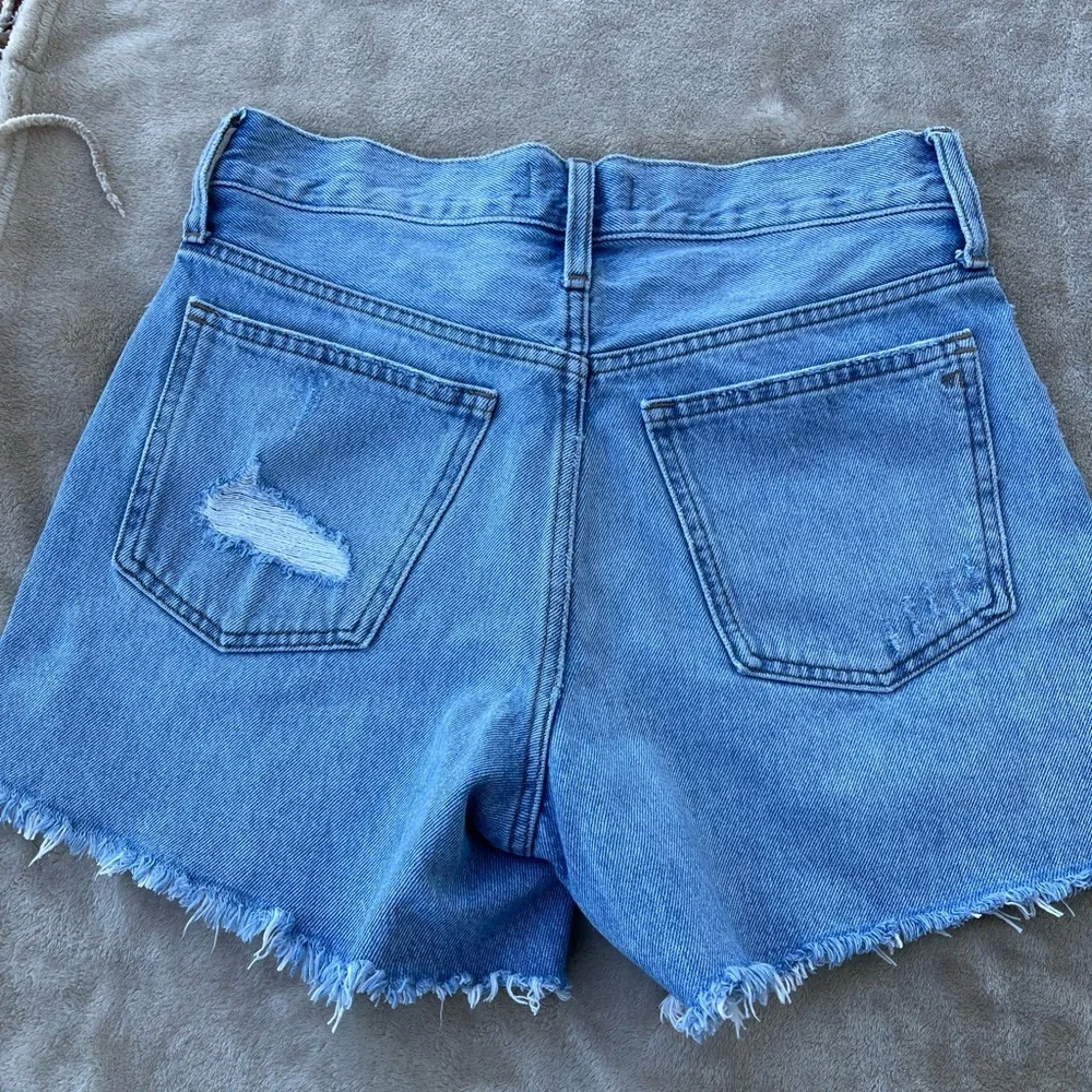 • Madewell Relaxed Mid-Length Distressed Denim Shorts Size 25 - Picture 8 of 9